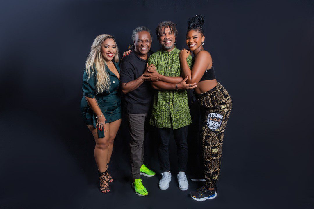 Foto da Banda Cativeiro por VERI STUDIO